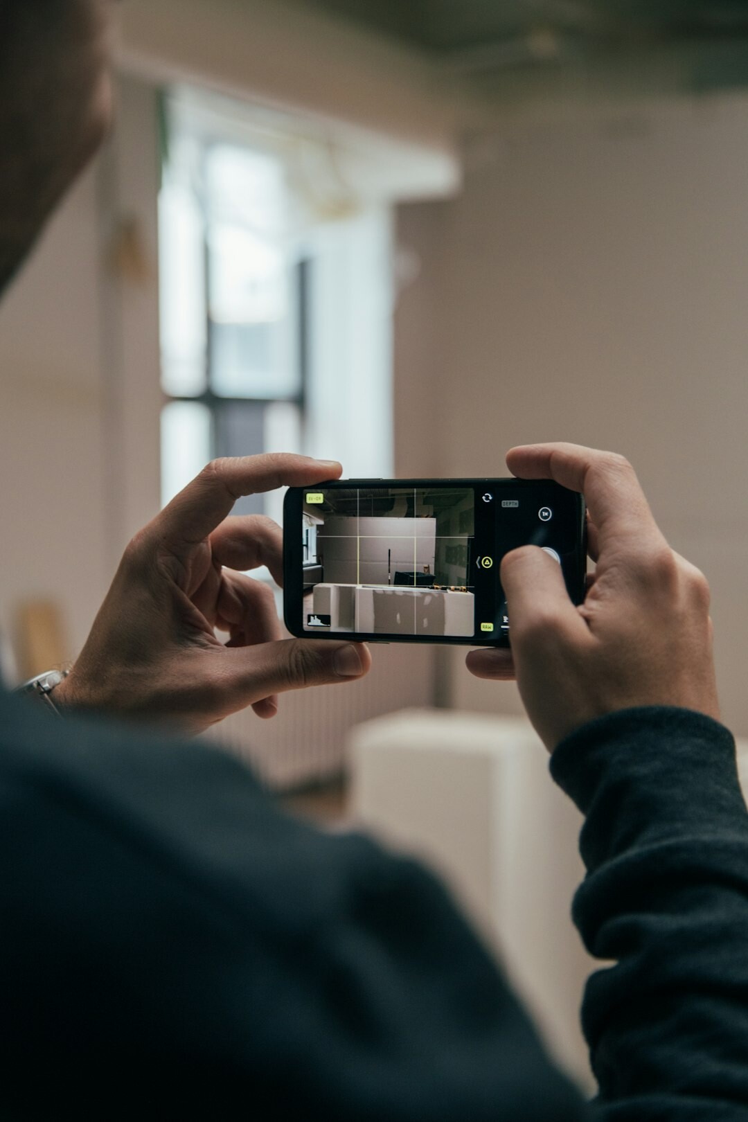 smartphone filming scene